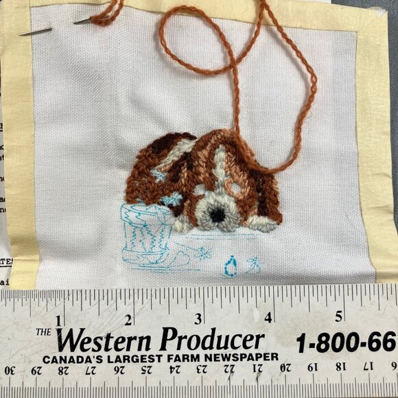 Vtg Janlynn Crewel Kit Puppy #19-805 with 3" Frame, Partly Done (Firm Price) - Picture 3 of 3